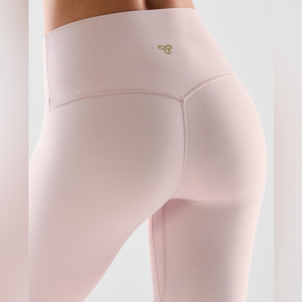 Aritzia Pink Leggings